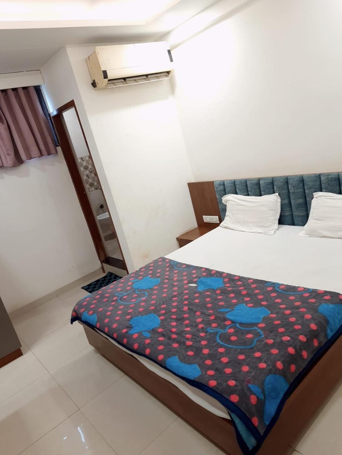 Hotel Murlidhar Rooms Kāsandra Εξωτερικό φωτογραφία